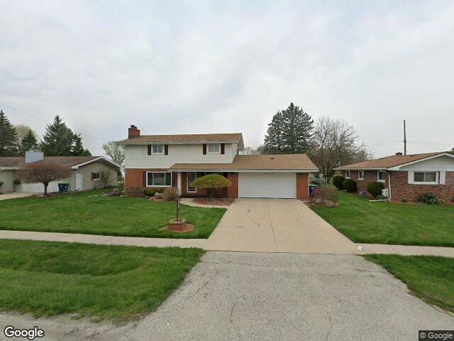 House image located at Saginaw, MI 48601