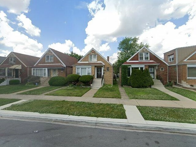 House image located at Chicago, IL 60617