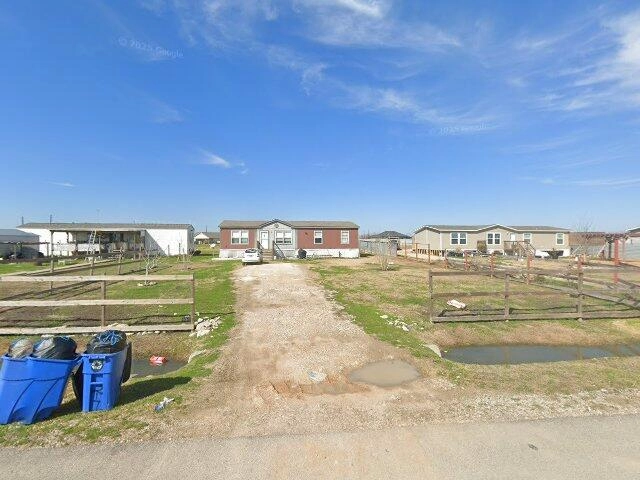 House image located at Alvin, TX 77511