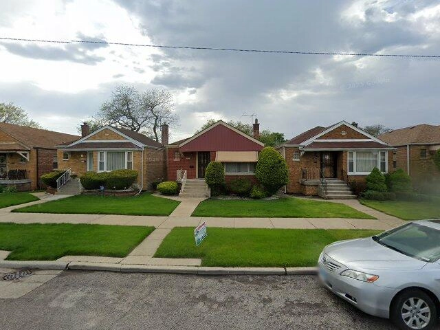 House image located at Chicago, IL 60617