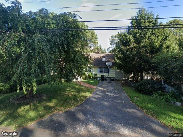 House image located at West Islip, NY 11795