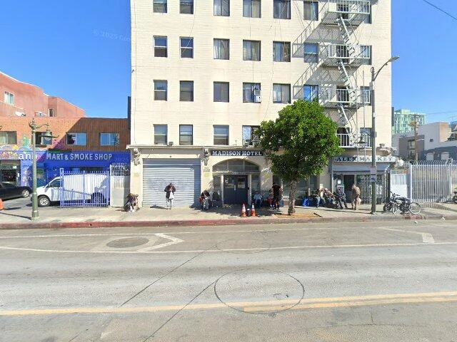 House image located at Davenport, IA 52803