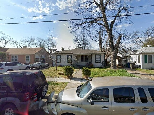 House image located at Erie, PA 16505