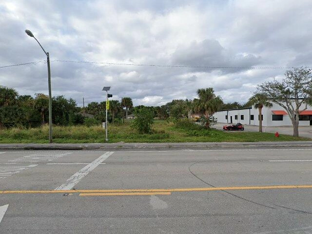 House image located at West Palm Beach, FL 33409