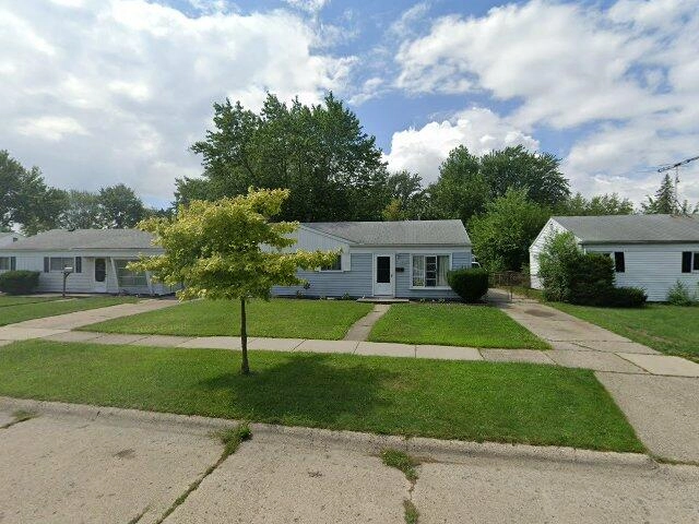 House image located at Warren, MI 48089