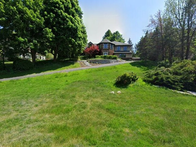 House image located at Oakland, MI 48363