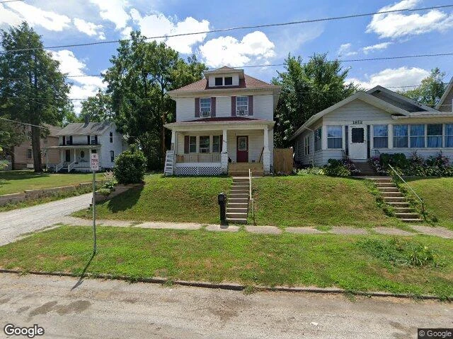 House image located at Moline, IL 61265