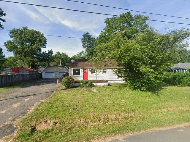 House image located at Louisville, KY 40216