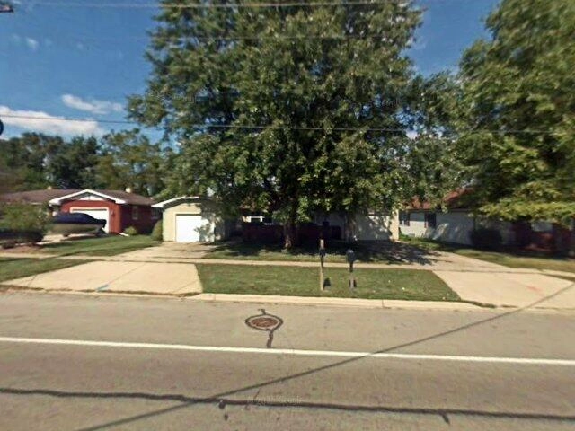 House image located at South Elgin, IL 60177