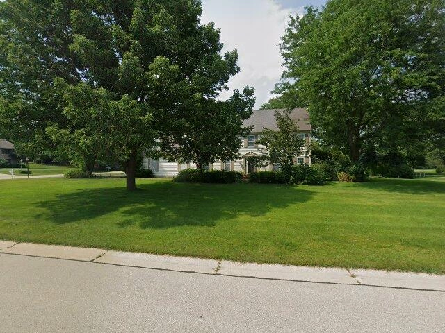 House image located at Pewaukee, WI 53072