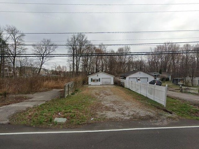 House image located at New Albany, IN 47150