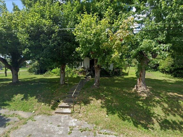 House image located at Sesser, IL 62884