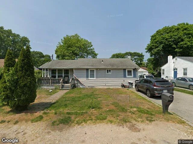 House image located at Bay Shore, NY 11706