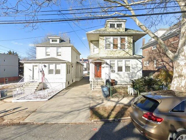 House image located at Bronx, NY 10461