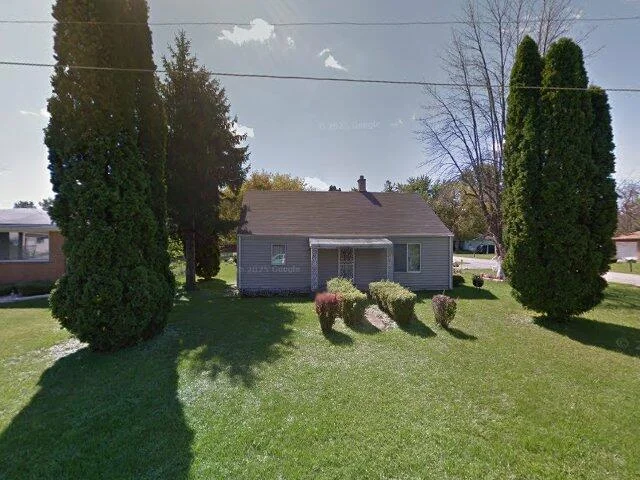 House image located at Saginaw, MI 48601