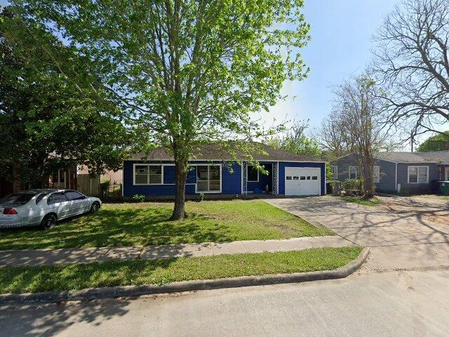 House image located at Houston, TX 77048
