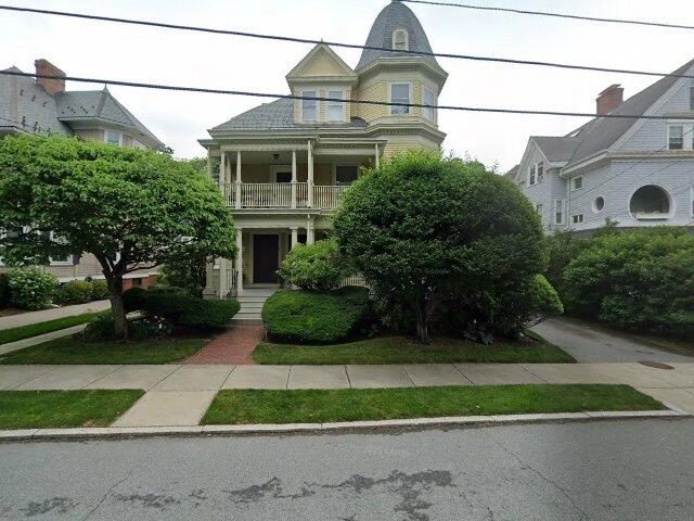 House image located at Newark, NJ 07104