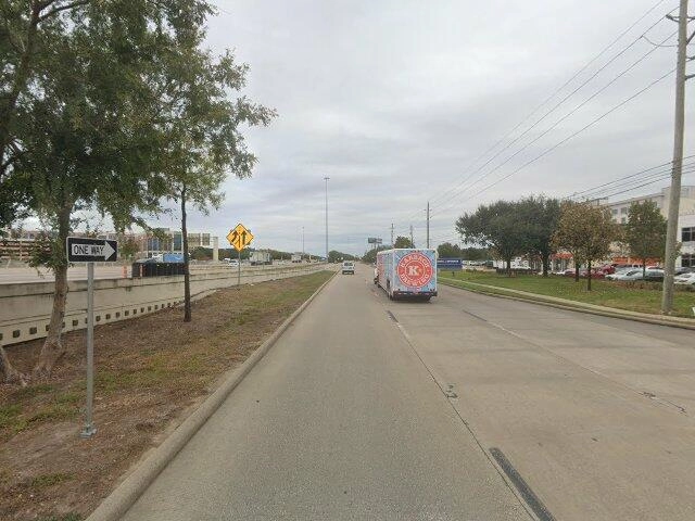 House image located at Salisbury, MA 01952