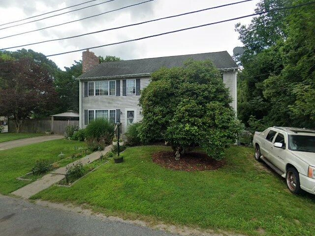 House image located at Acushnet, MA 02743