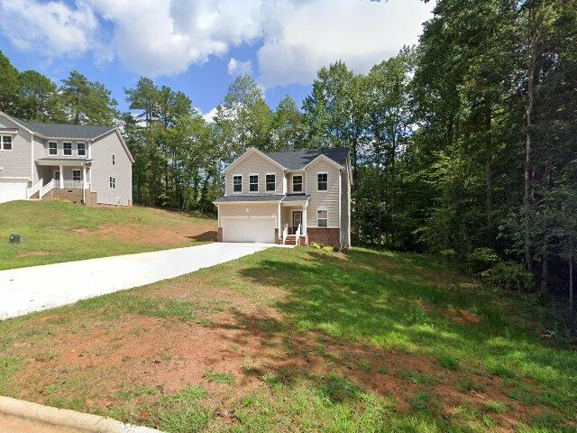 House image located at Hickory, NC 28601