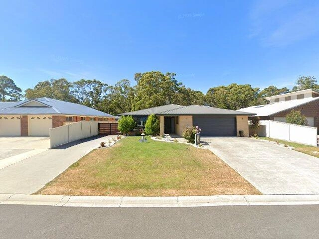 House image located at New Oxford, PA 17350