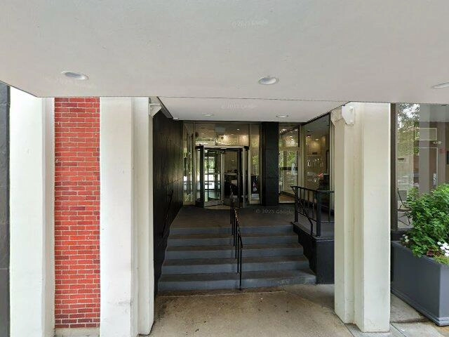 House image located at Chicago, IL 60610