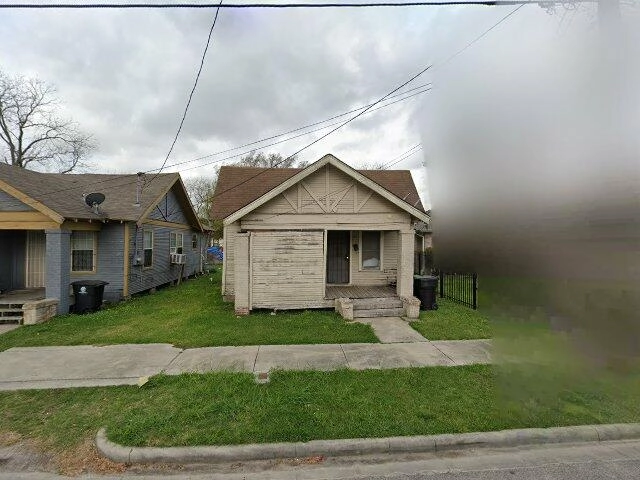 House image located at Houston, TX 77020