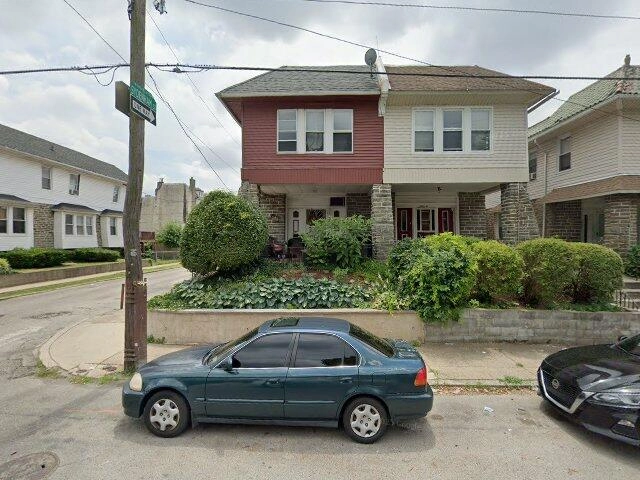 House image located at Oakland, CA 94621