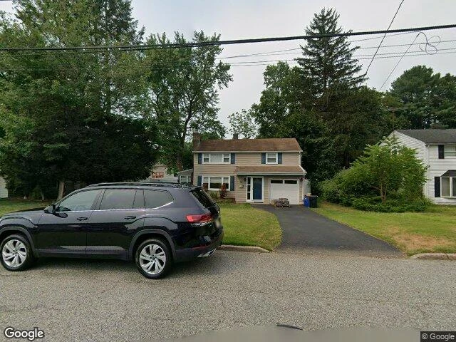 House image located at Waldwick, NJ 07463
