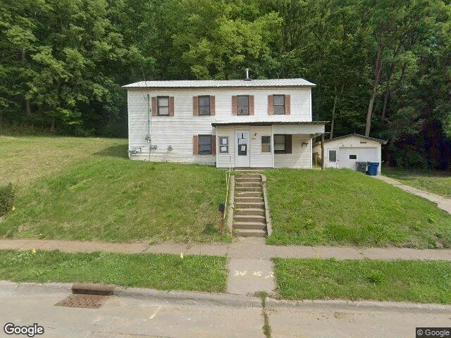 House image located at Muscatine, IA 52761