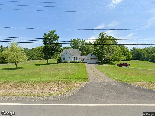 House image located at Chardon, OH 44024