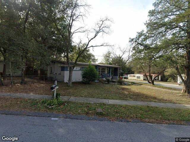 House image located at Crestview, FL 32536