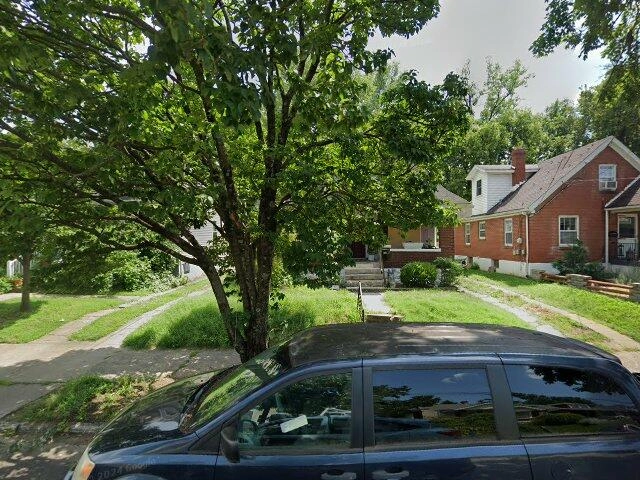House image located at Louisville, KY 40204