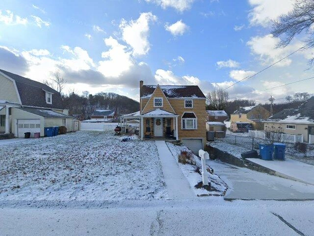 House image located at Verona, PA 15147