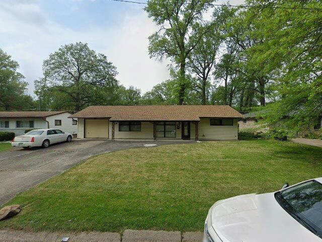 House image located at Fort Wayne, IN 46806