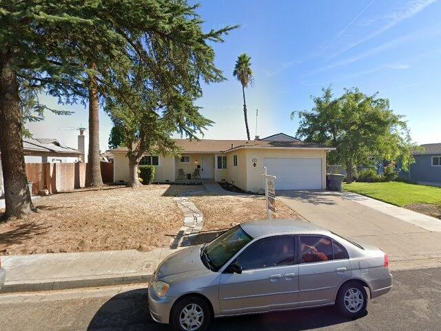 House image located at Clovis, CA 93612