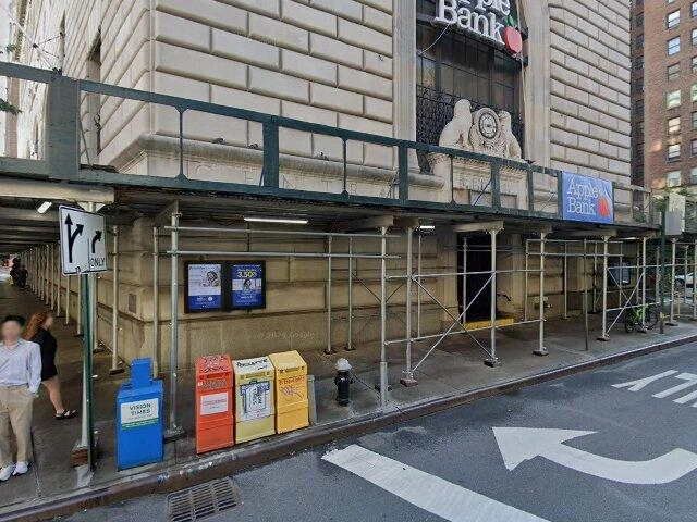 House image located at Indianapolis, IN 46260