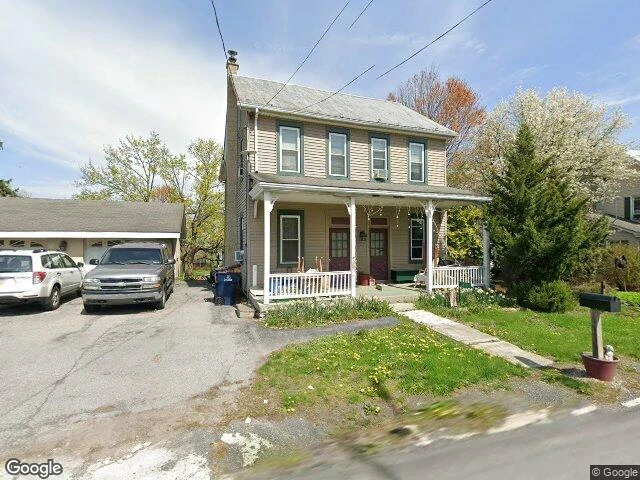House image located at East Earl, PA 17519