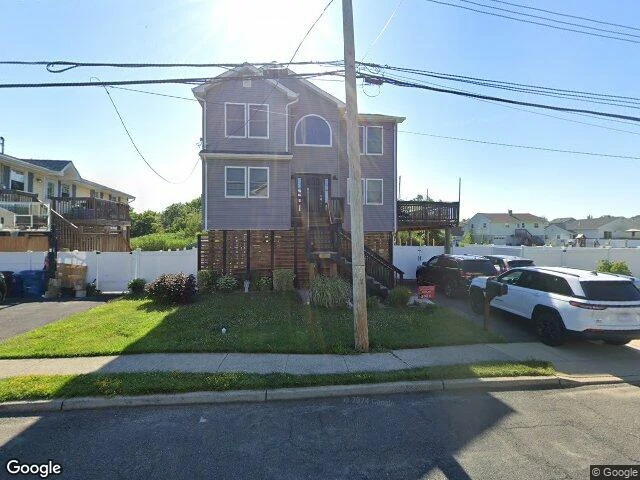House image located at Keyport, NJ 07735