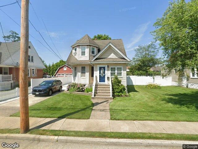 House image located at Freeport, NY 11520