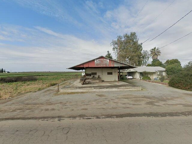 House image located at Tulare, CA 93274
