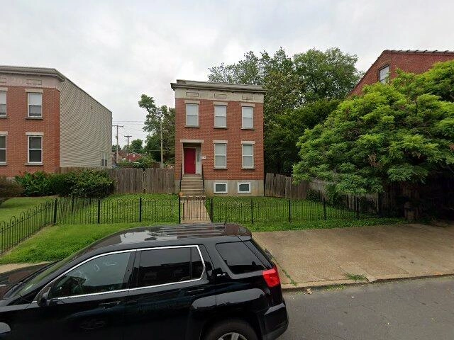 House image located at Saint Louis, MO 63118