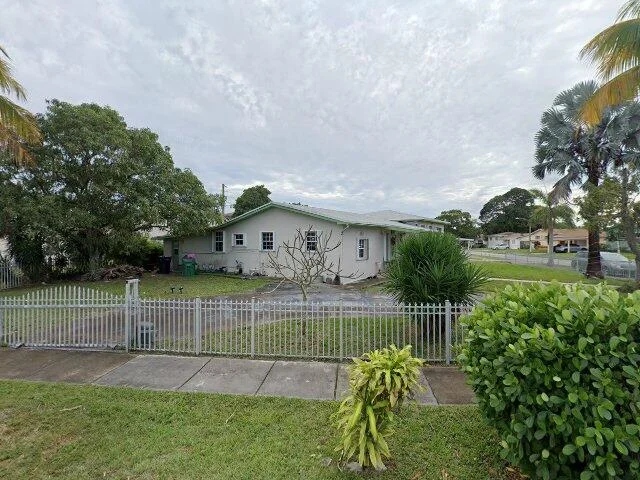 House image located at Miami, FL 33169