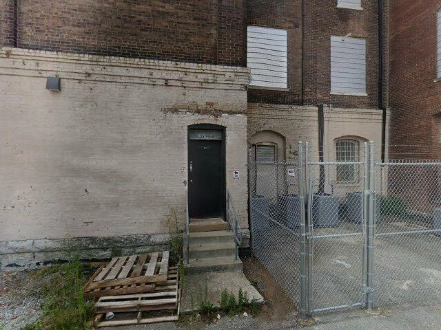 House image located at Louisville, KY 40203