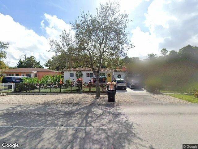 House image located at Miami, FL 33162