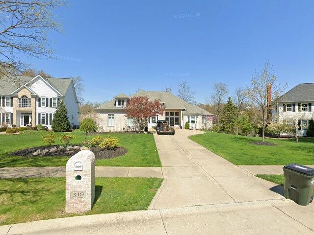 House image located at Aurora, OH 44202