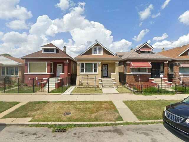 House image located at Chicago, IL 60619