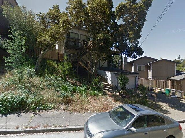 House image located at Oakland, CA 94619