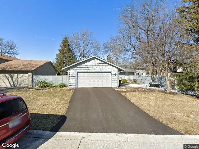 House image located at Roselle, IL 60172