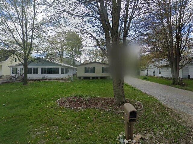 House image located at Churubusco, IN 46723